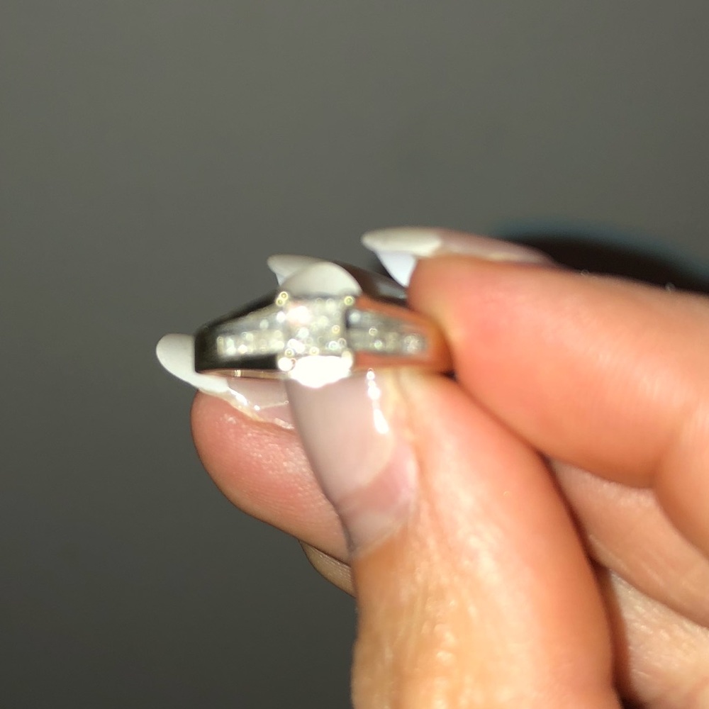 Diamond ring